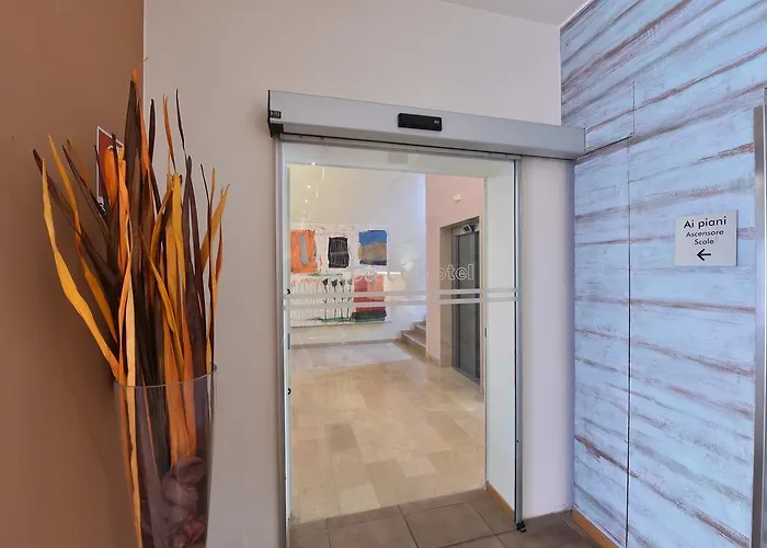 فندق Tati لوغو