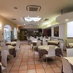 Tati 4*