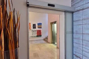 塔蒂酒店 4* 卢戈