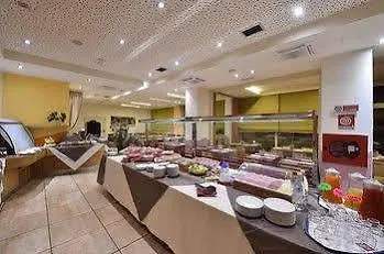 Otel Tati 4*